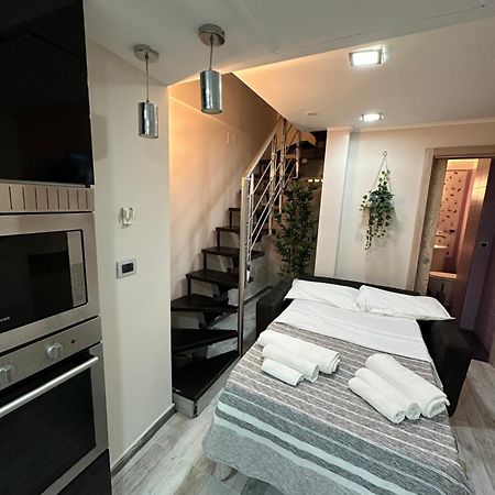 Fox Holiday Home In The Port Наполи Екстериор снимка