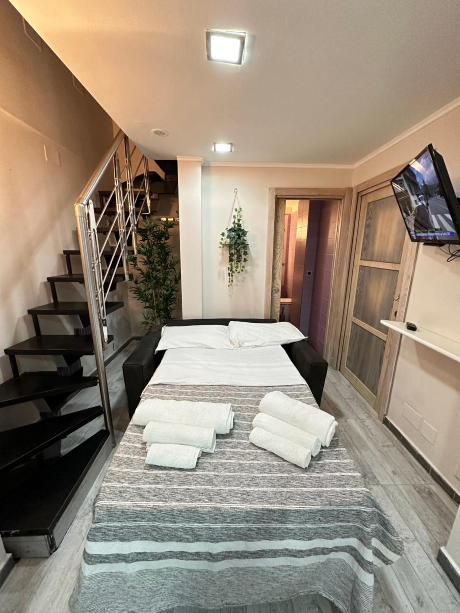 Fox Holiday Home In The Port Наполи Екстериор снимка